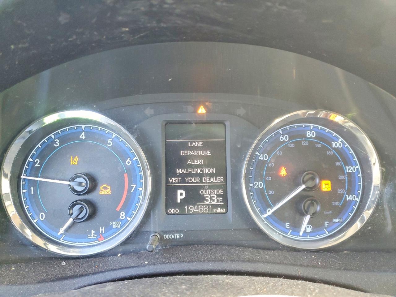 2019 TOYOTA COROLLA L photo 9