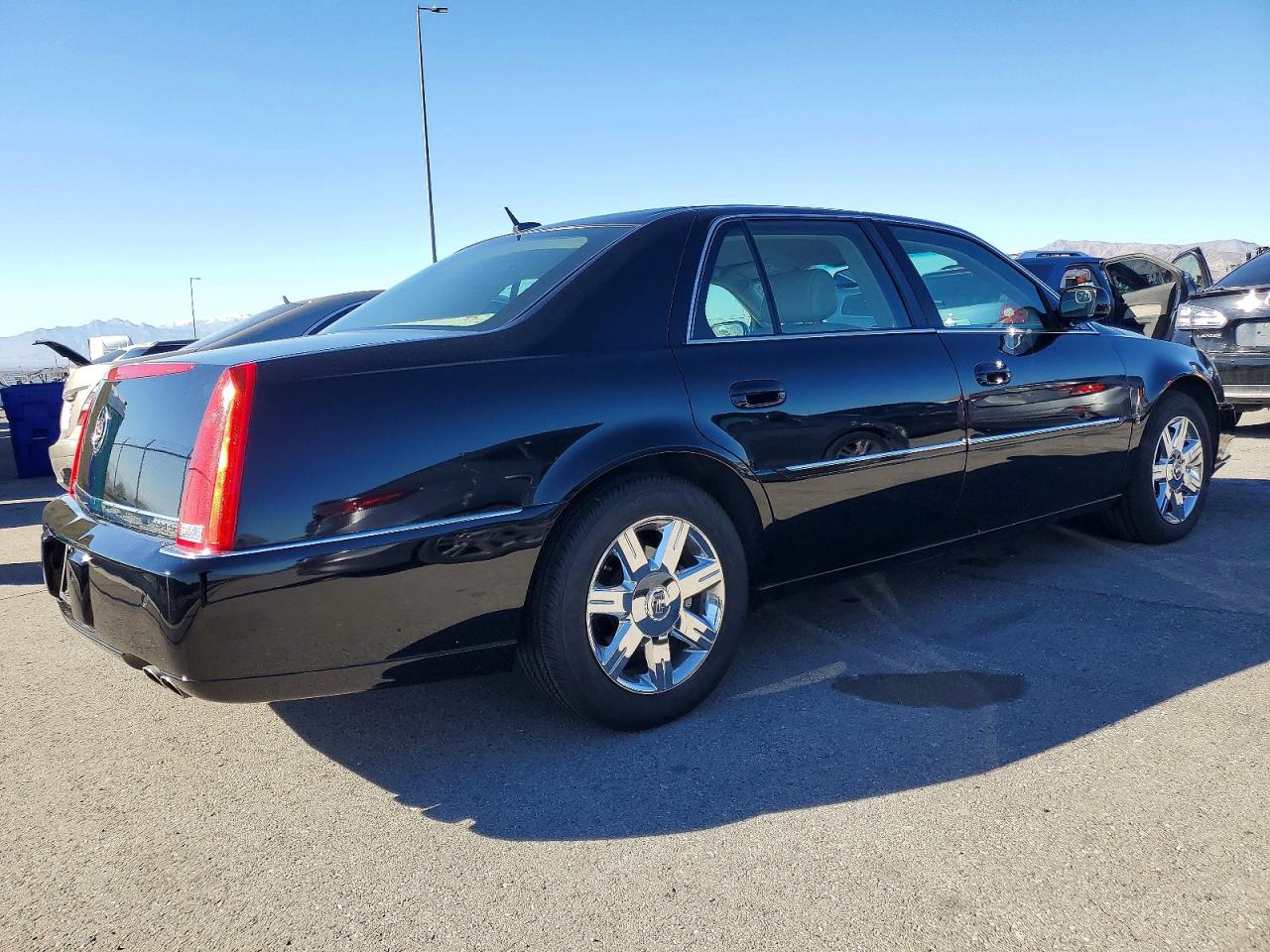 2006 CADILLAC DTS photo 7