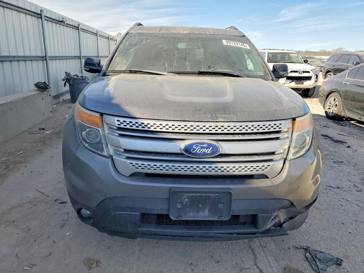 2011 FORD EXPLORER XLT photo 5