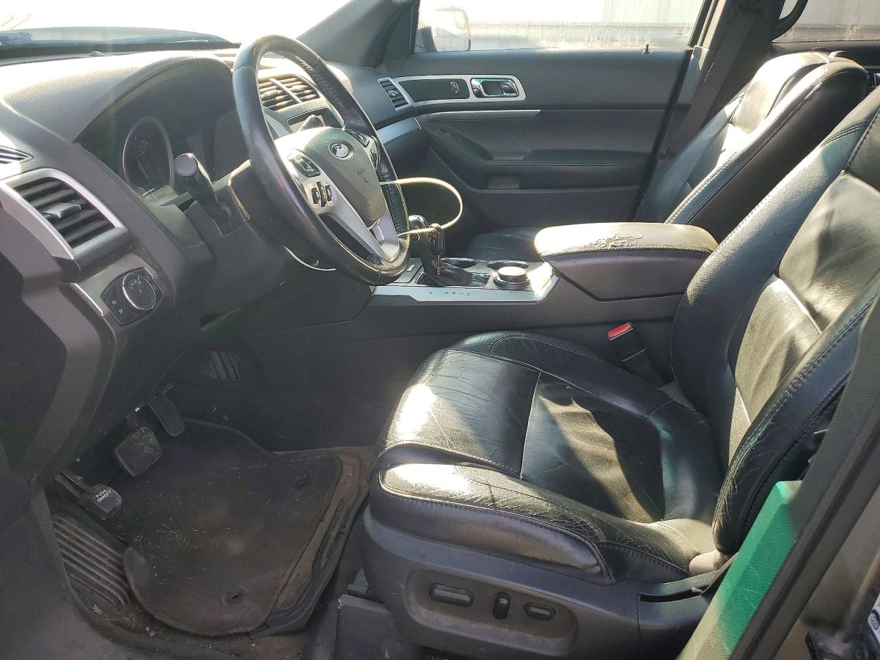 2011 FORD EXPLORER XLT photo 7