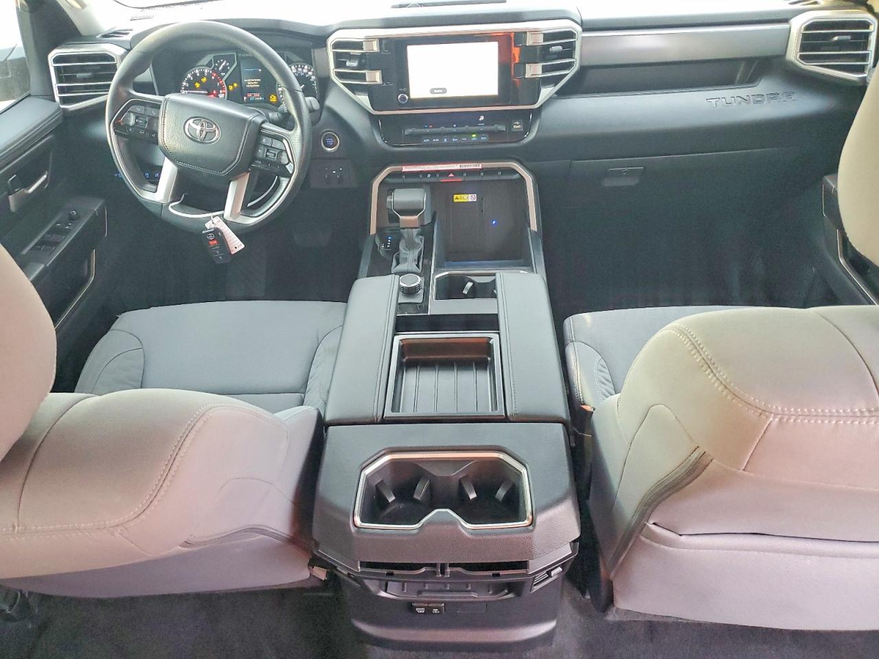 2024 TOYOTA TUNDRA CREWMAX SR photo 8