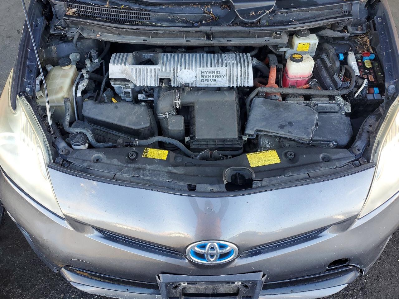 2013 TOYOTA PRIUS TWO photo 11