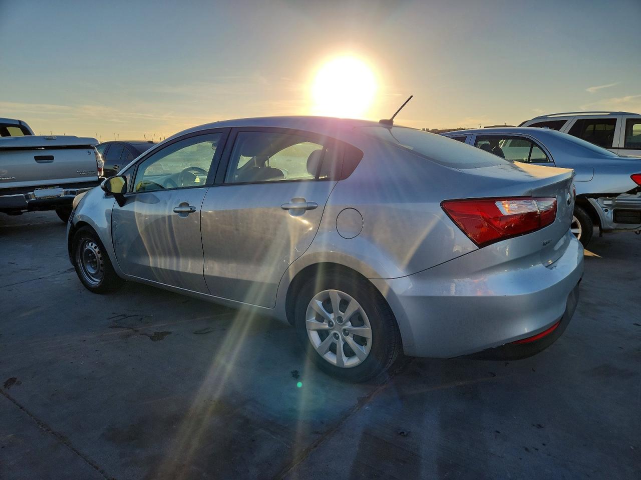 2016 KIA RIO LX photo 2