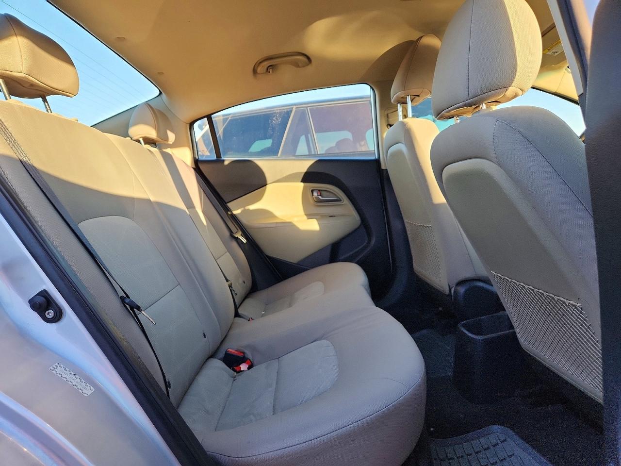 2016 KIA RIO LX photo 10