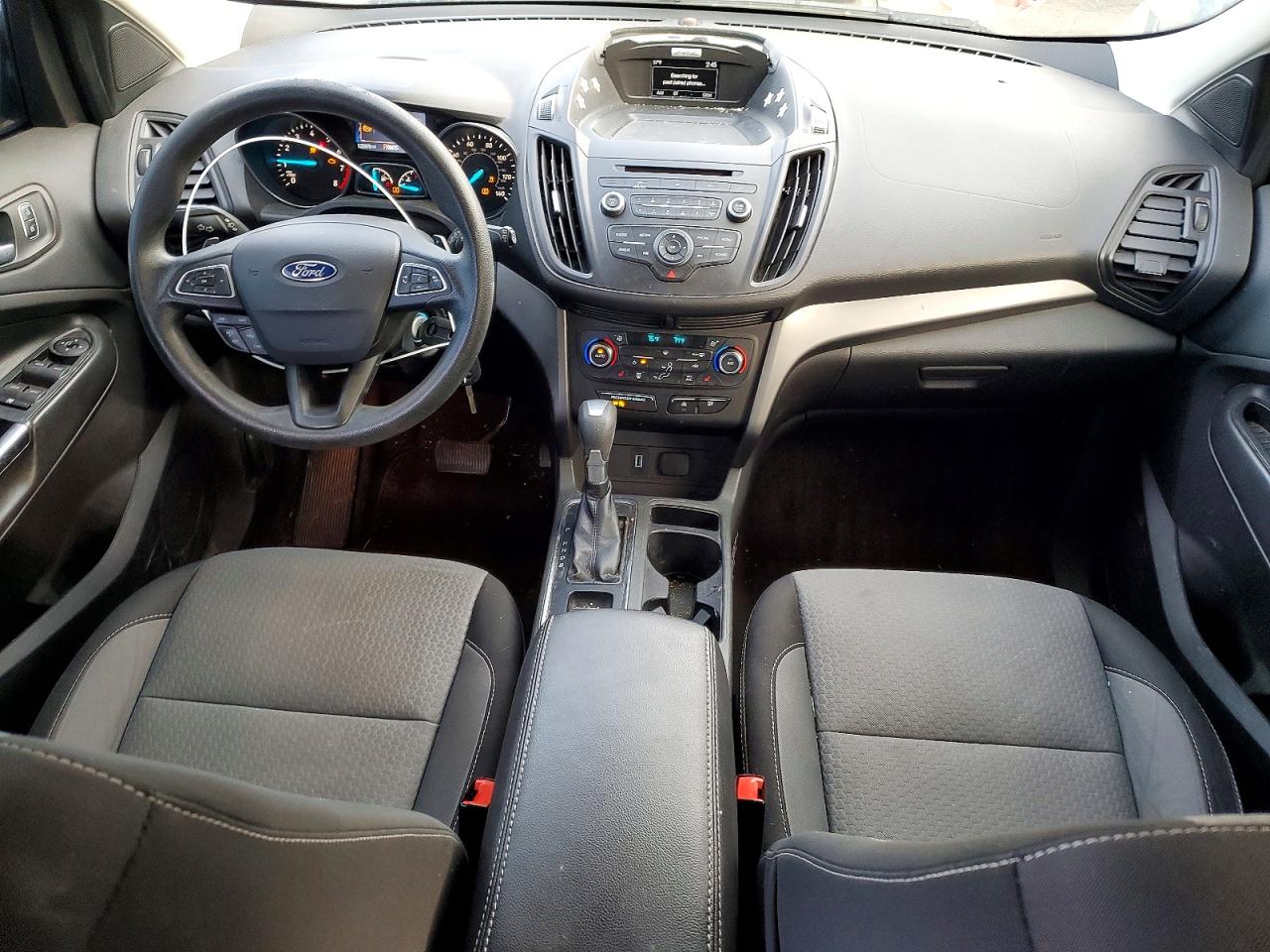 2017 FORD ESCAPE SE photo 8