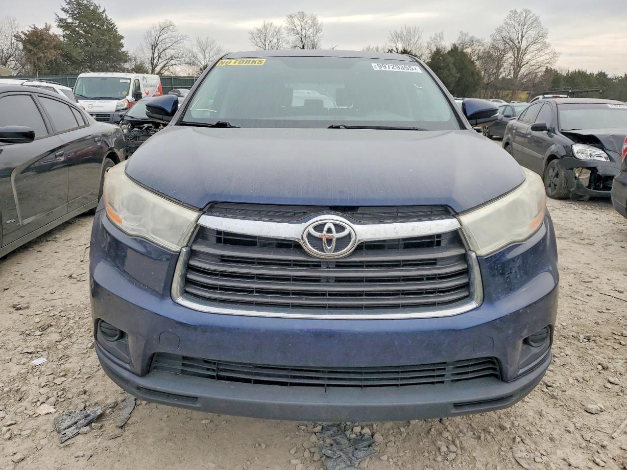 2016 TOYOTA HIGHLANDER LE photo 5