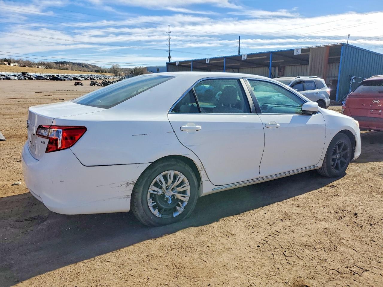 2014 TOYOTA CAMRY L photo 5