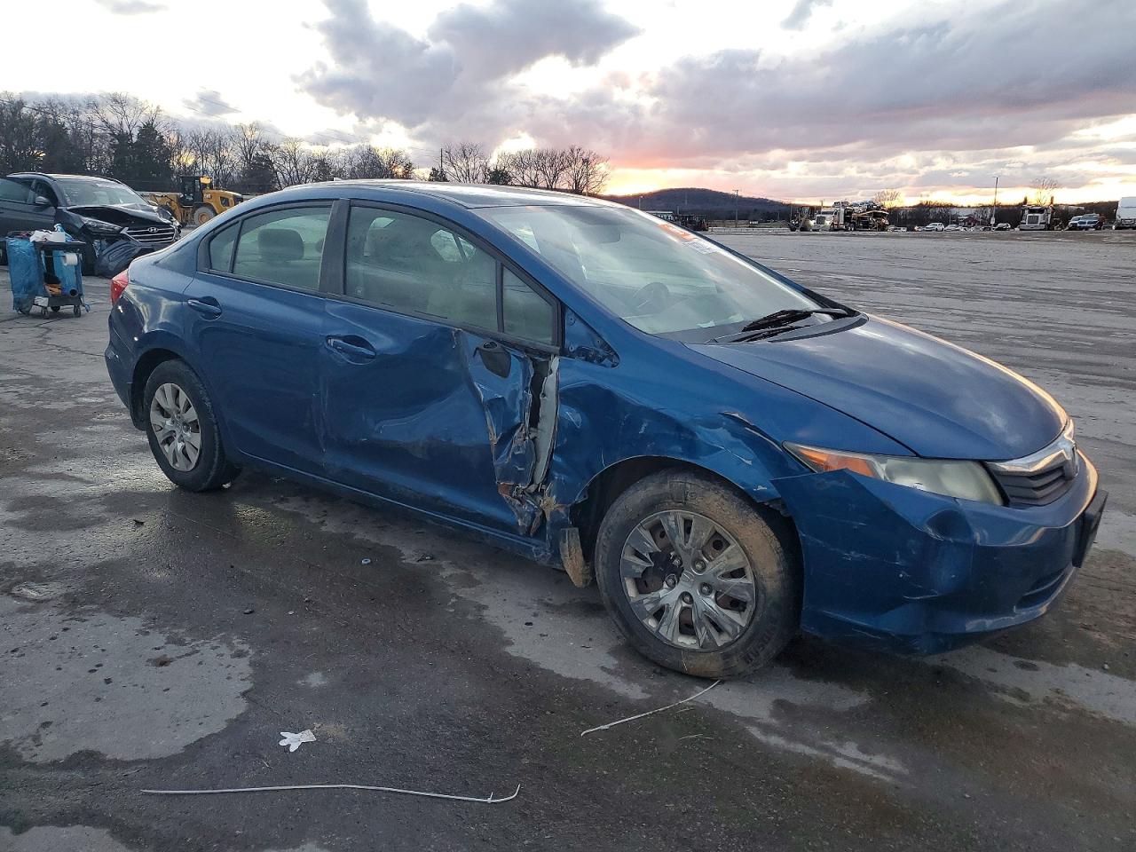2012 HONDA CIVIC LX photo 4
