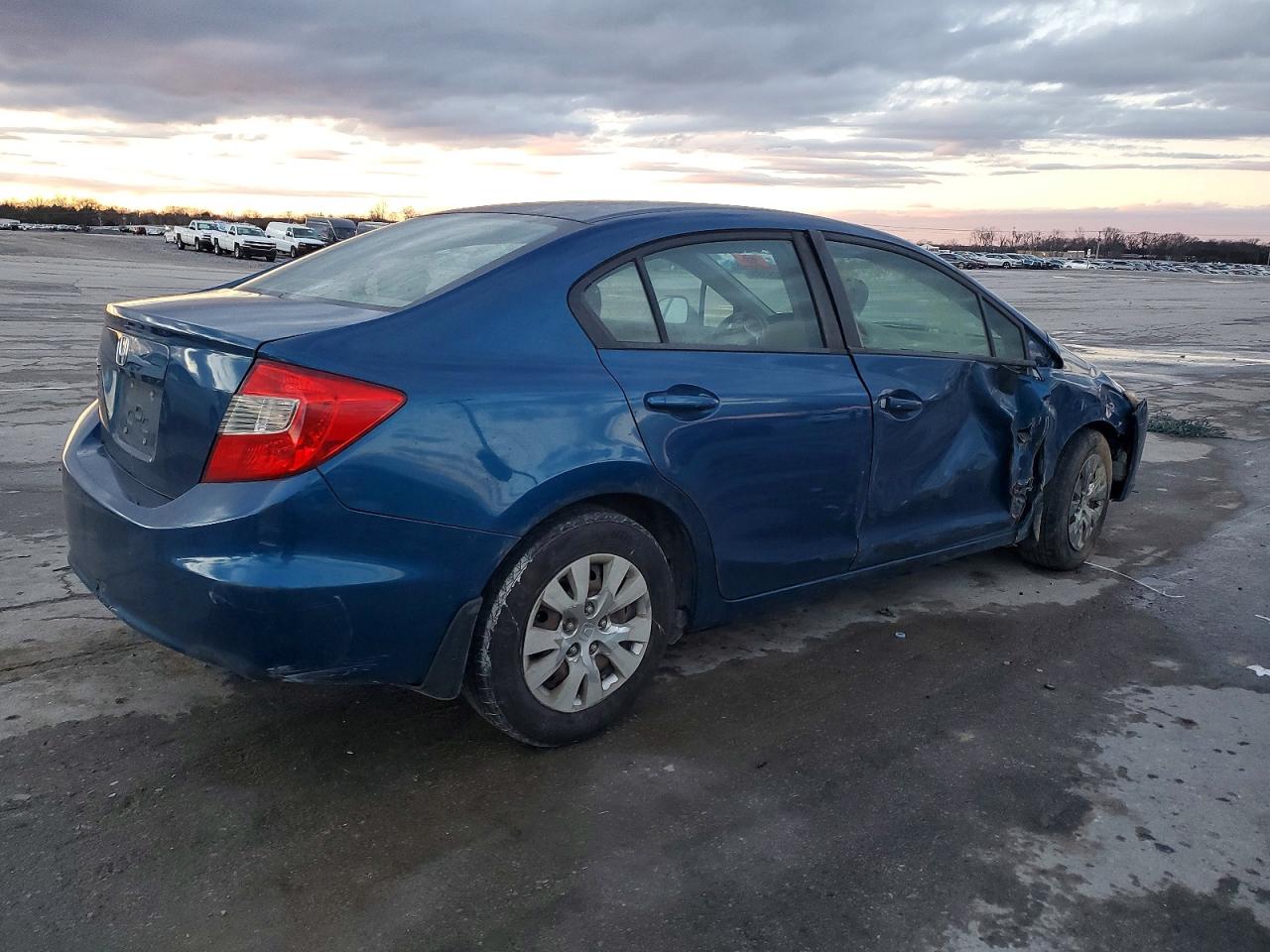 2012 HONDA CIVIC LX photo 3