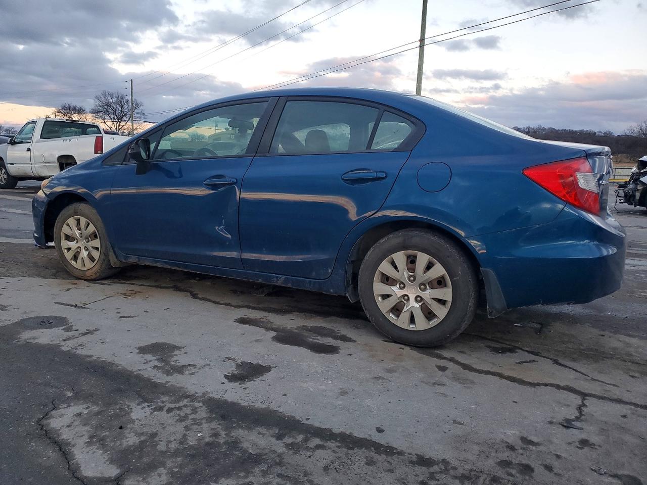 2012 HONDA CIVIC LX photo 2