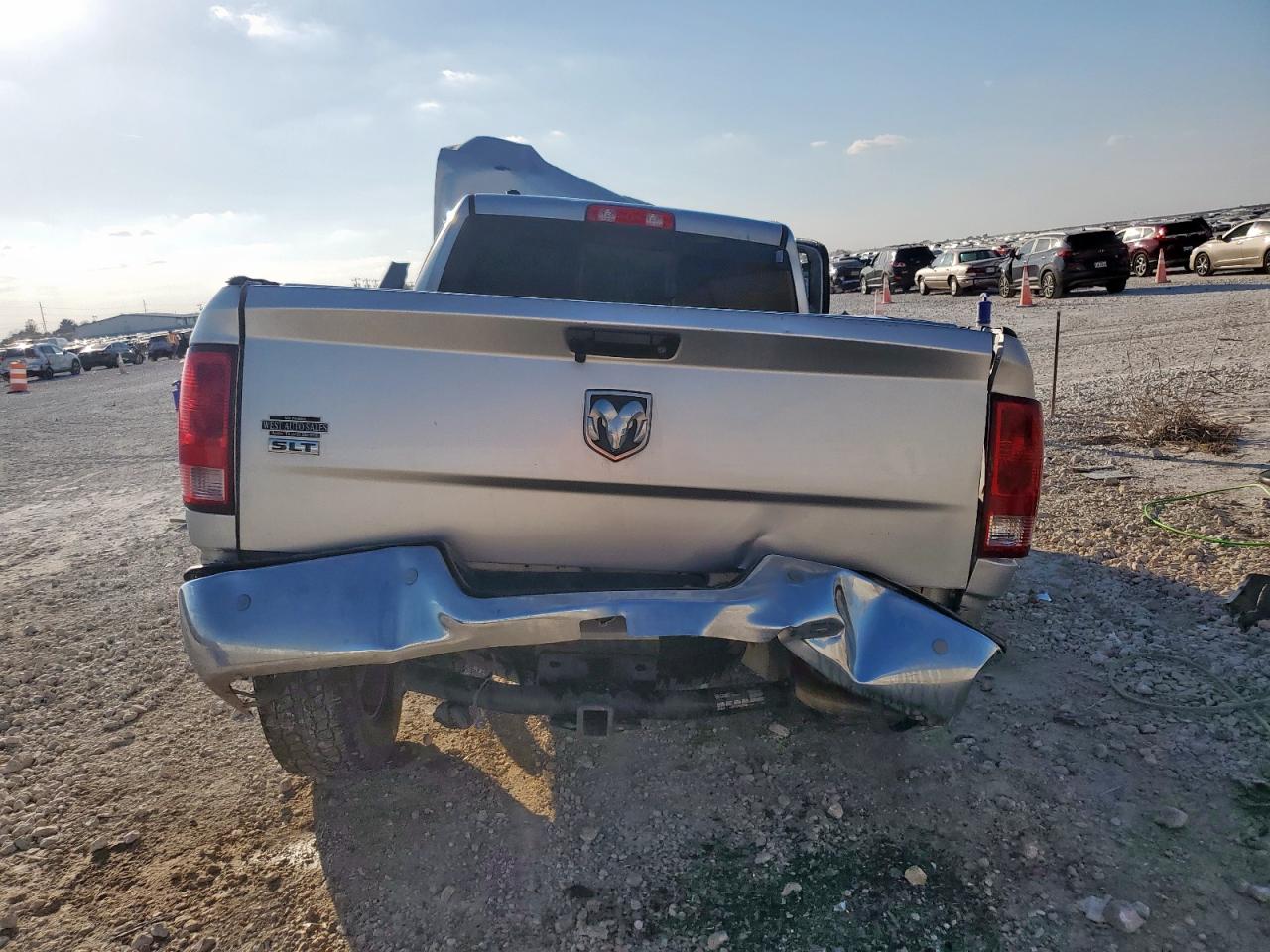 2014 RAM 1500 SLT photo 6