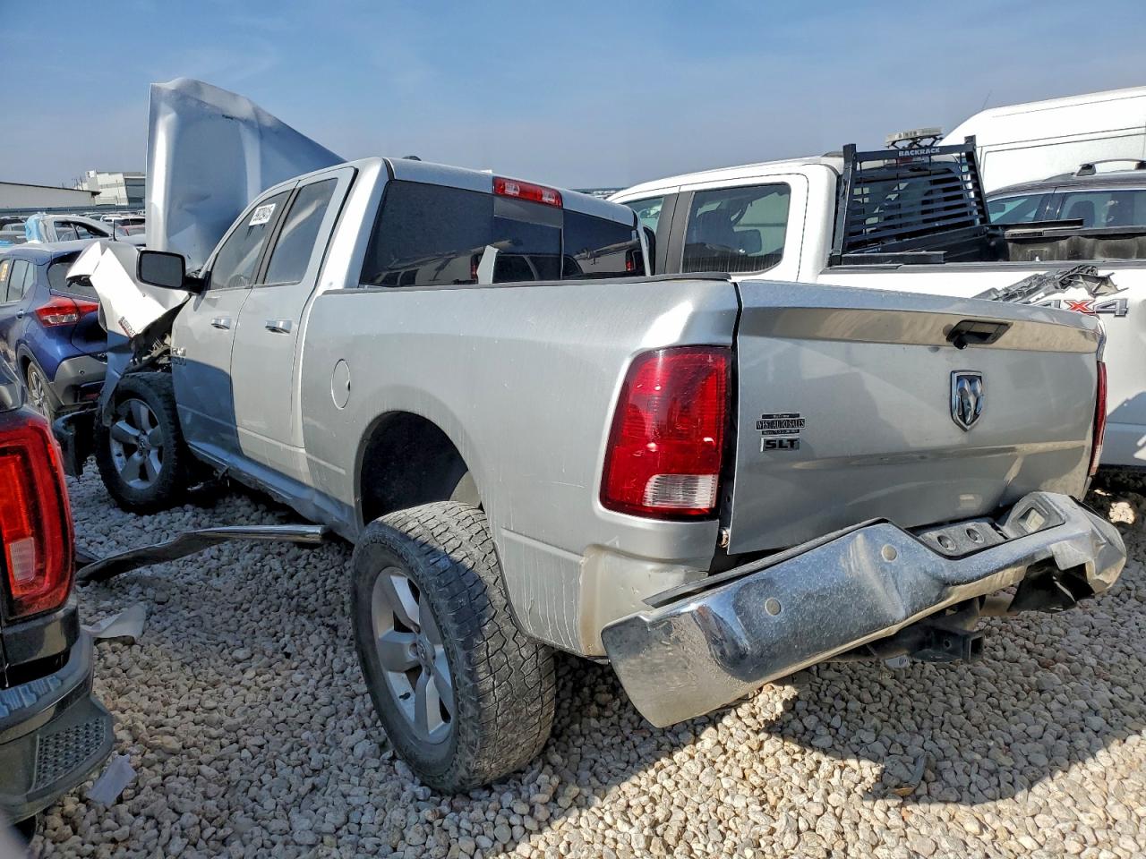 2014 RAM 1500 SLT photo 2