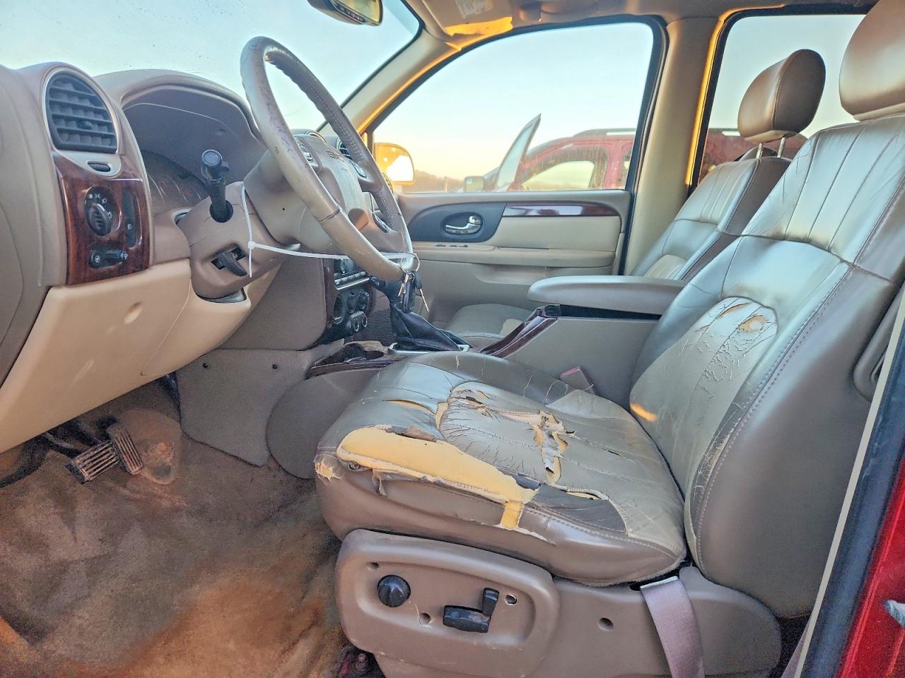 2004 GMC ENVOY photo 7