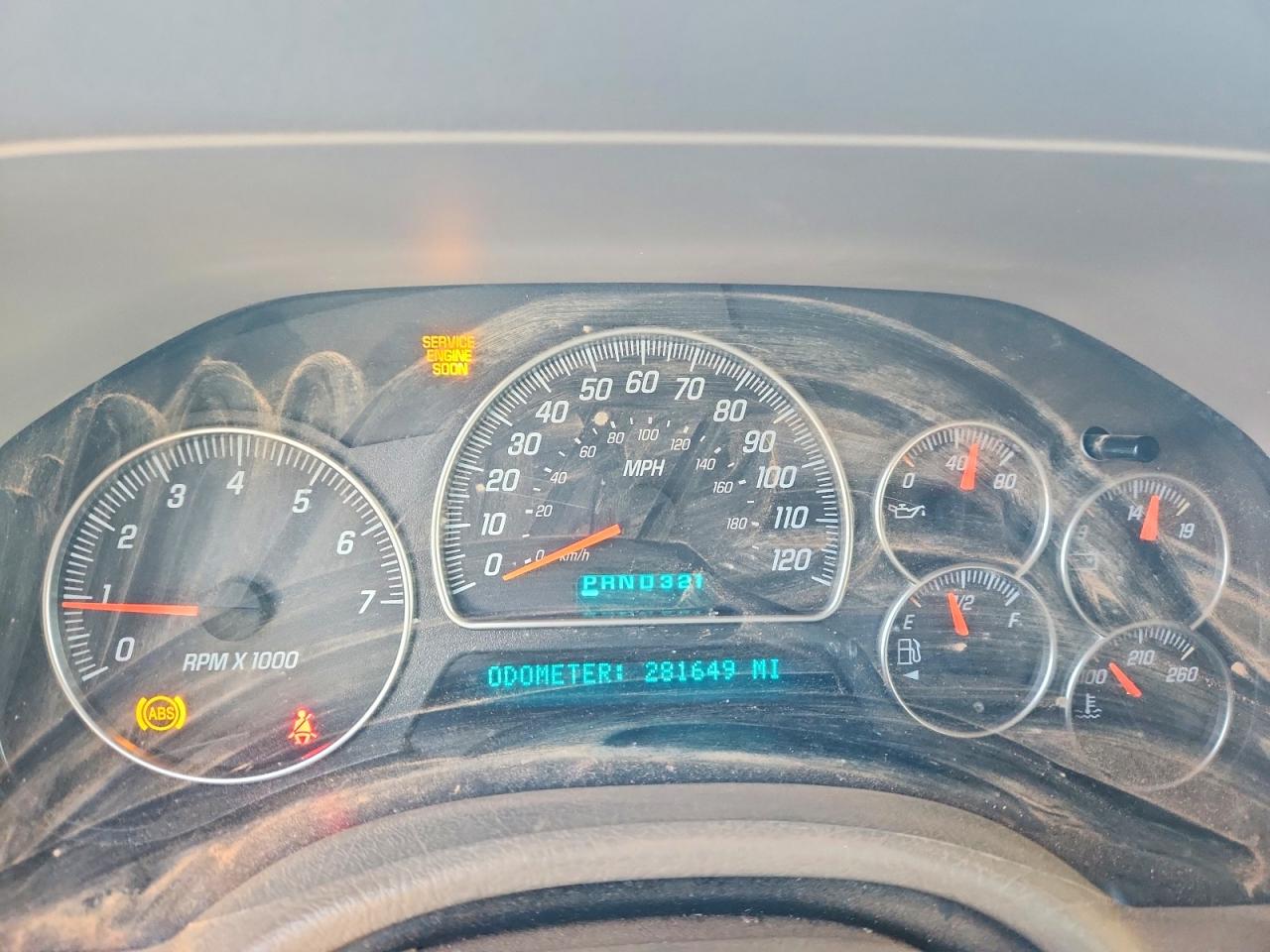2004 GMC ENVOY photo 9