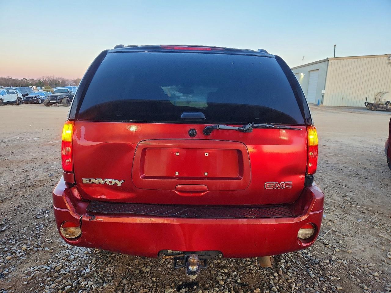 2004 GMC ENVOY photo 6