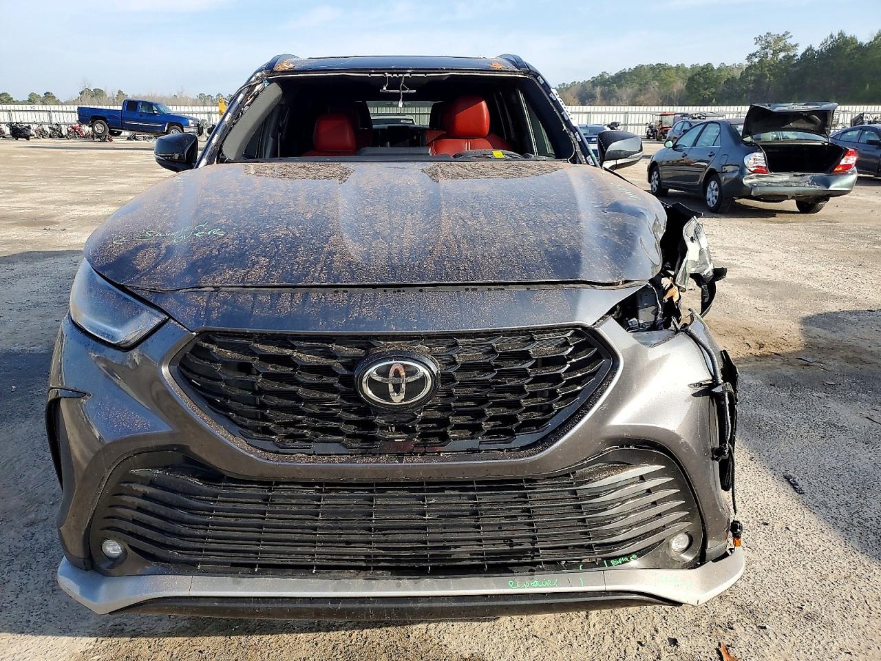 2021 TOYOTA HIGHLANDER XSE photo 5