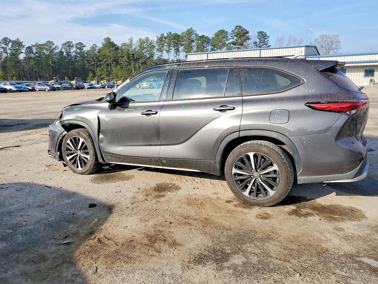 2021 TOYOTA HIGHLANDER XSE photo 2