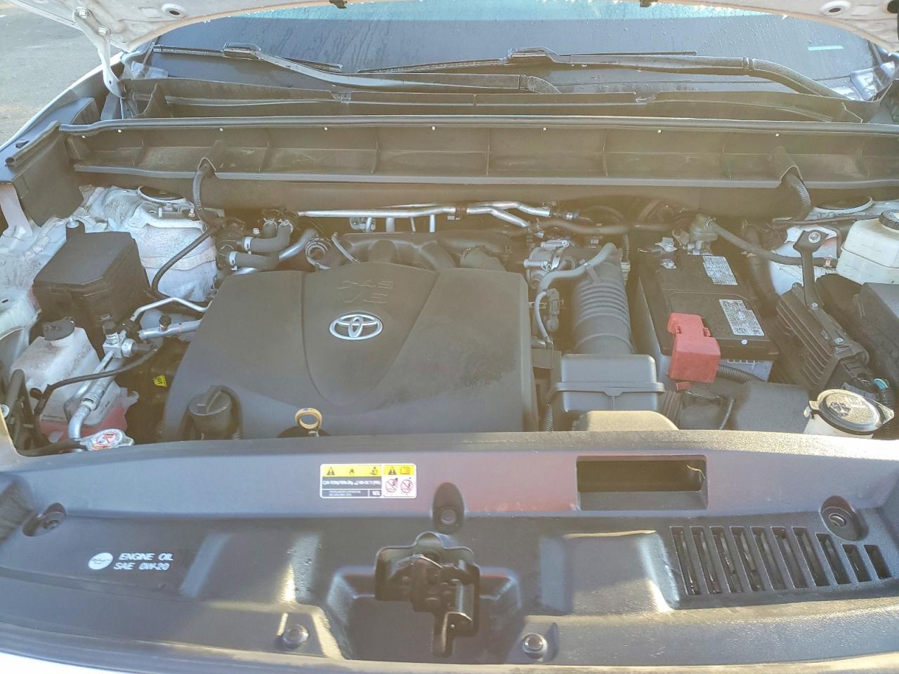 2021 TOYOTA HIGHLANDER XLE photo 12