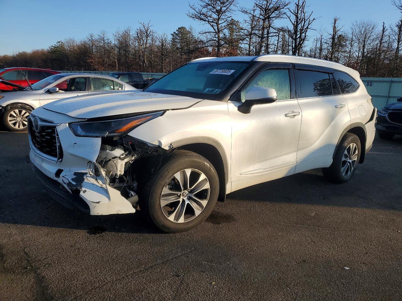 2021 TOYOTA HIGHLANDER