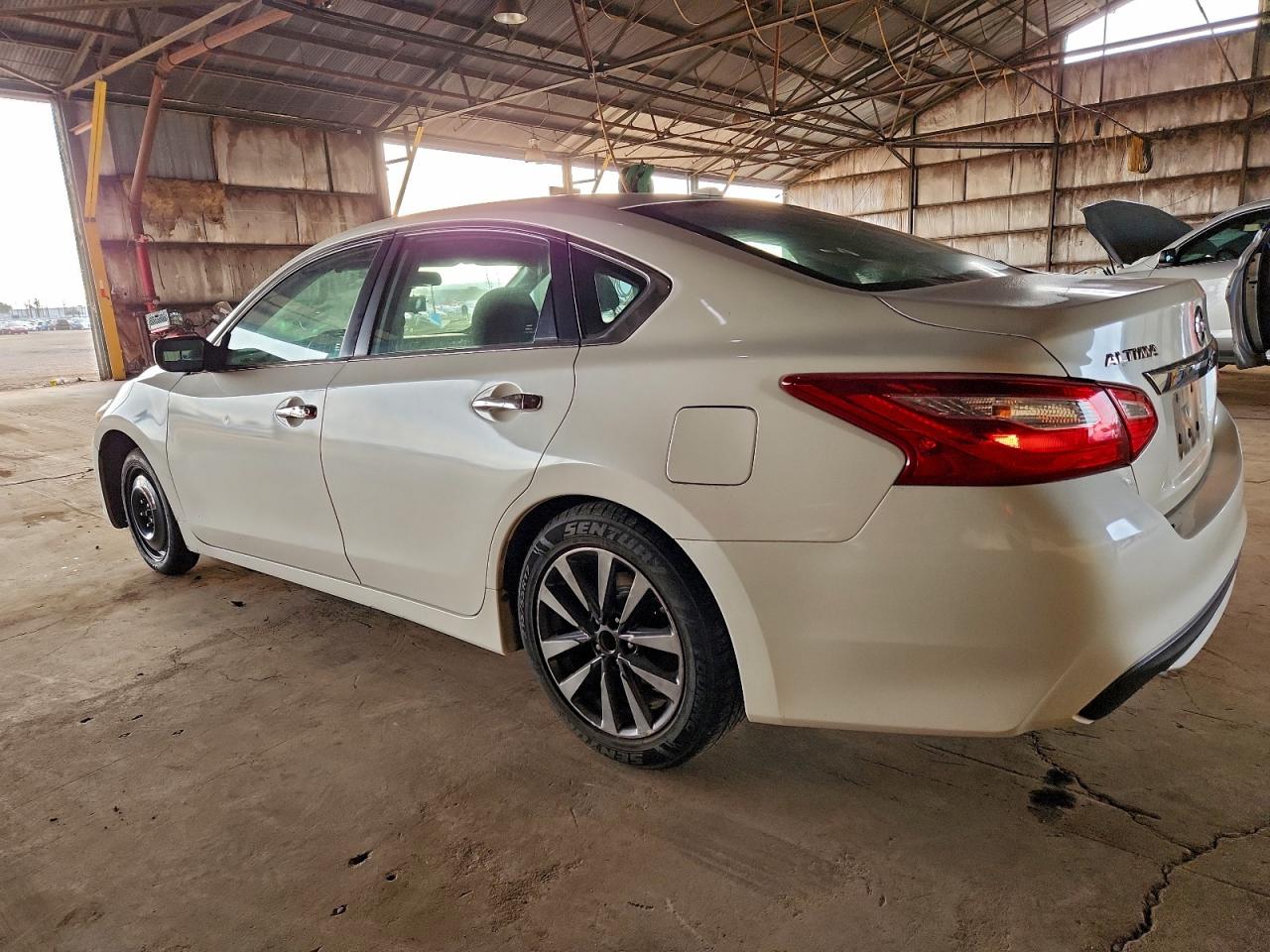 2017 NISSAN ALTIMA 2.5 photo 2