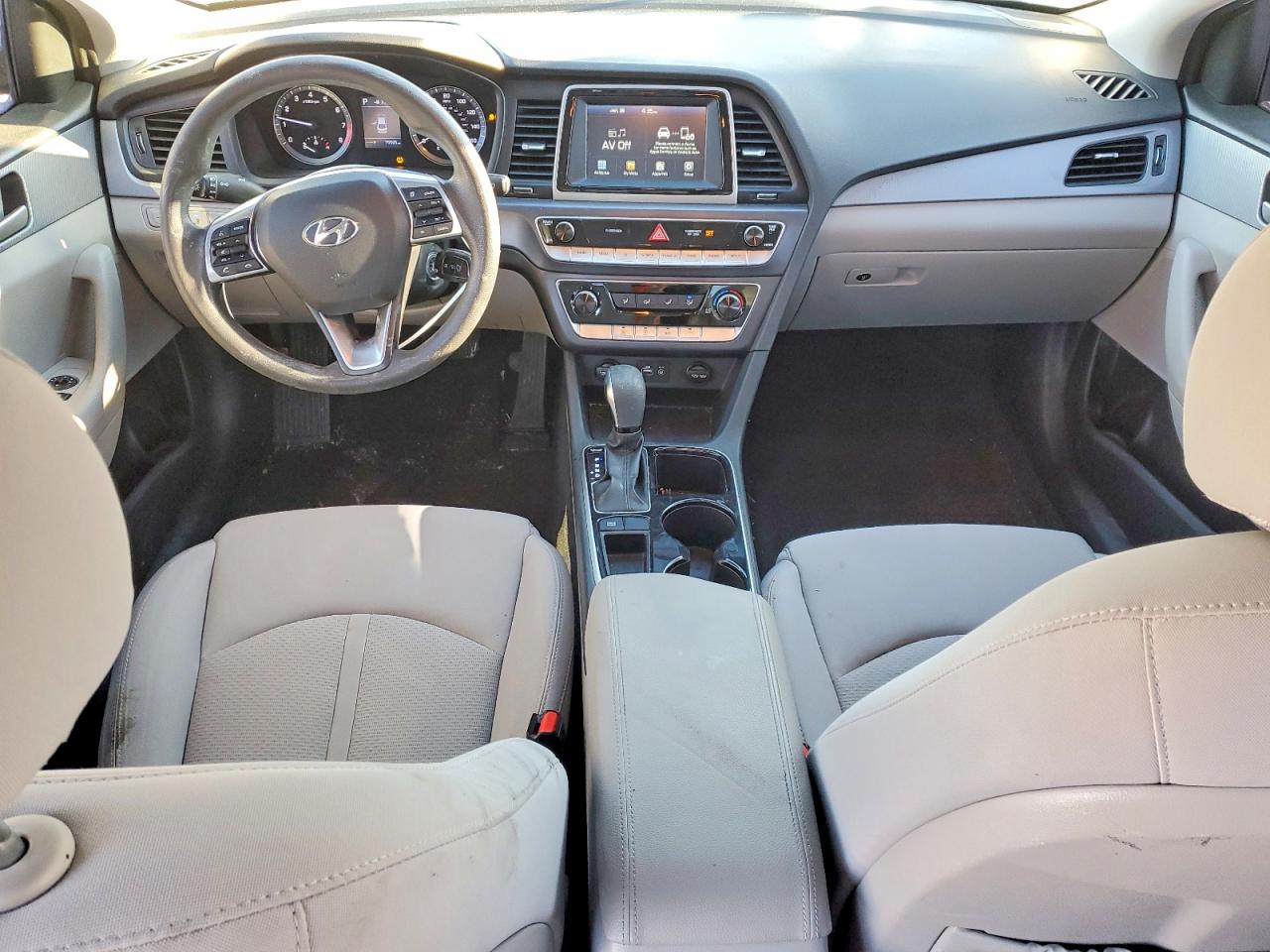 2018 HYUNDAI SONATA SE photo 22