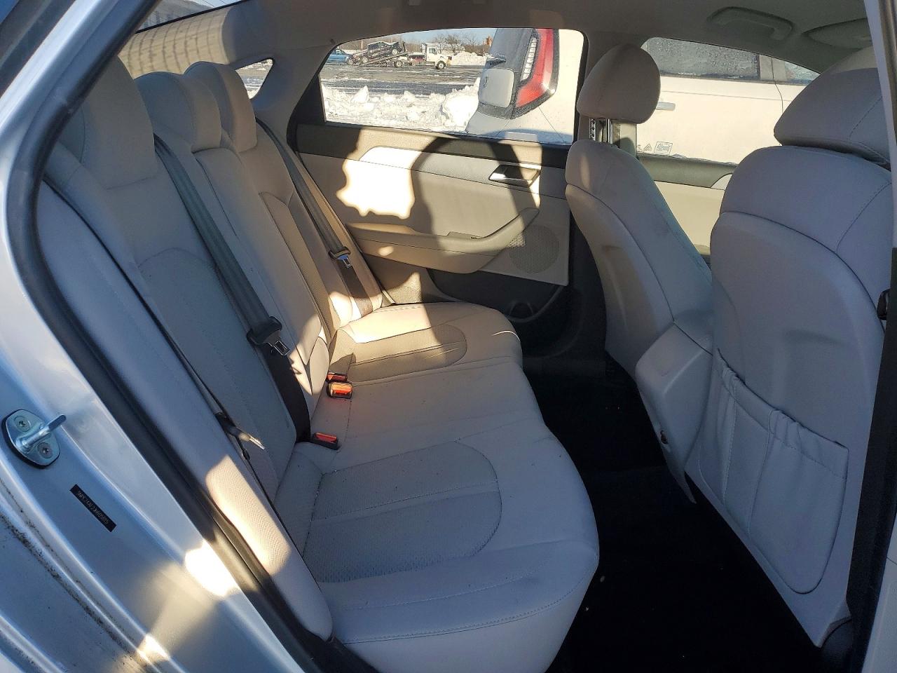 2018 HYUNDAI SONATA SE photo 28