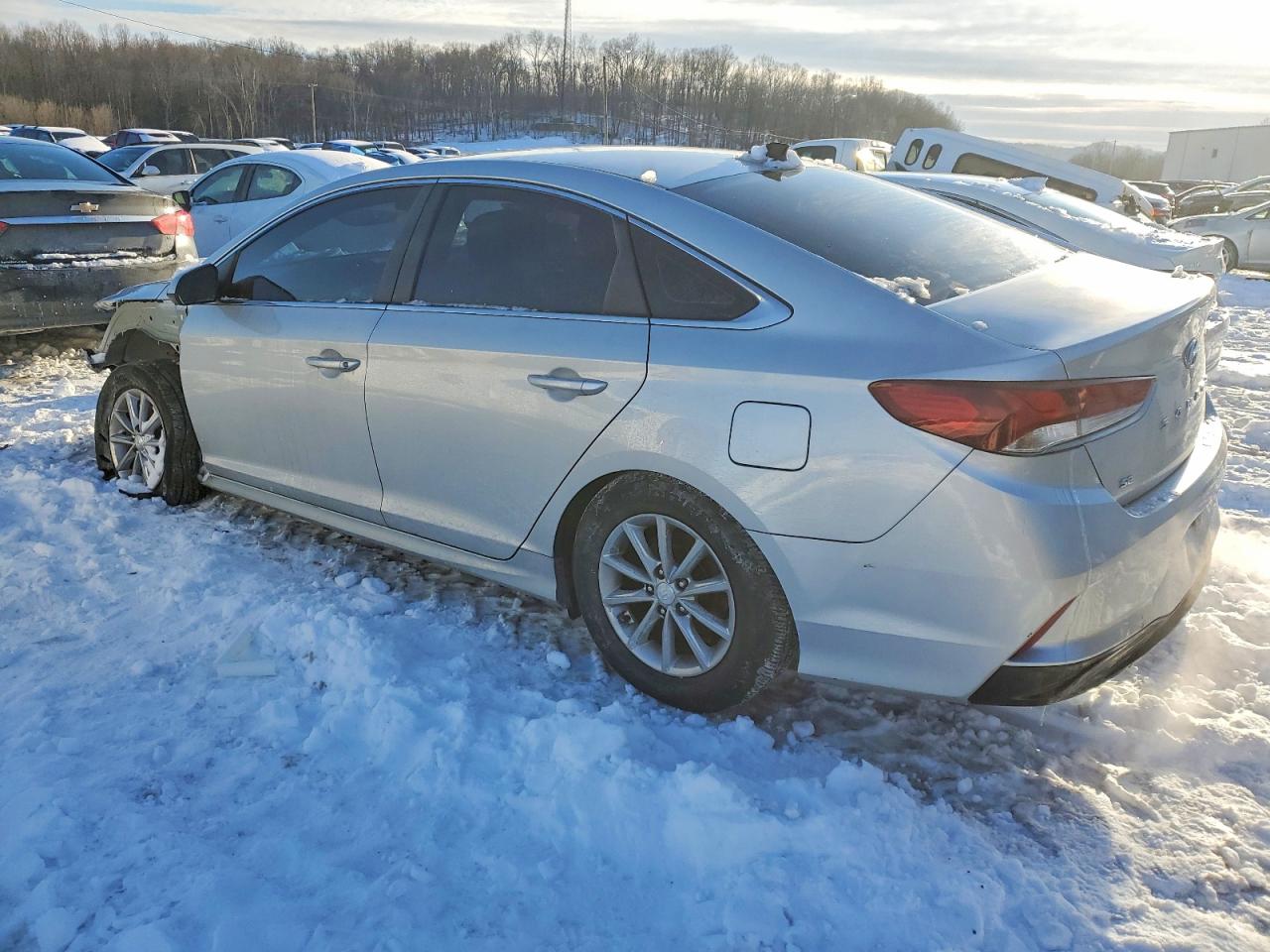 2018 HYUNDAI SONATA SE photo 4