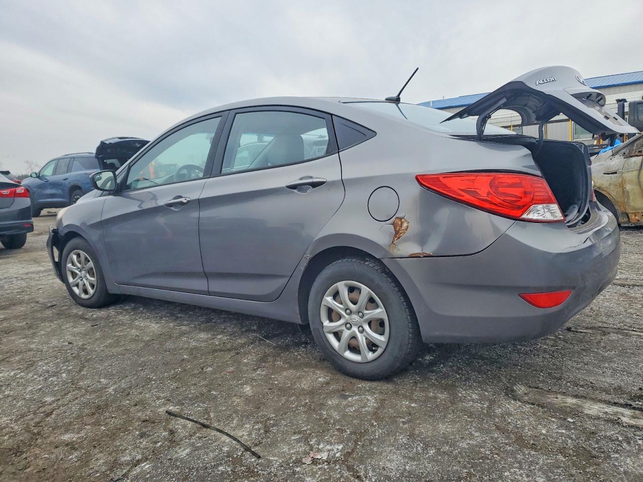 2014 HYUNDAI ACCENT GLS photo 2