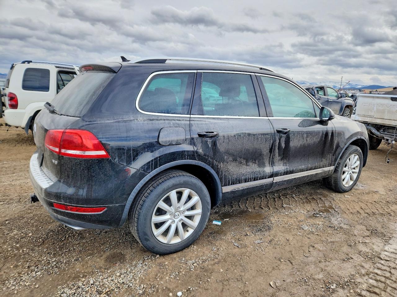 2011 VOLKSWAGEN TOUAREG V6 photo 3