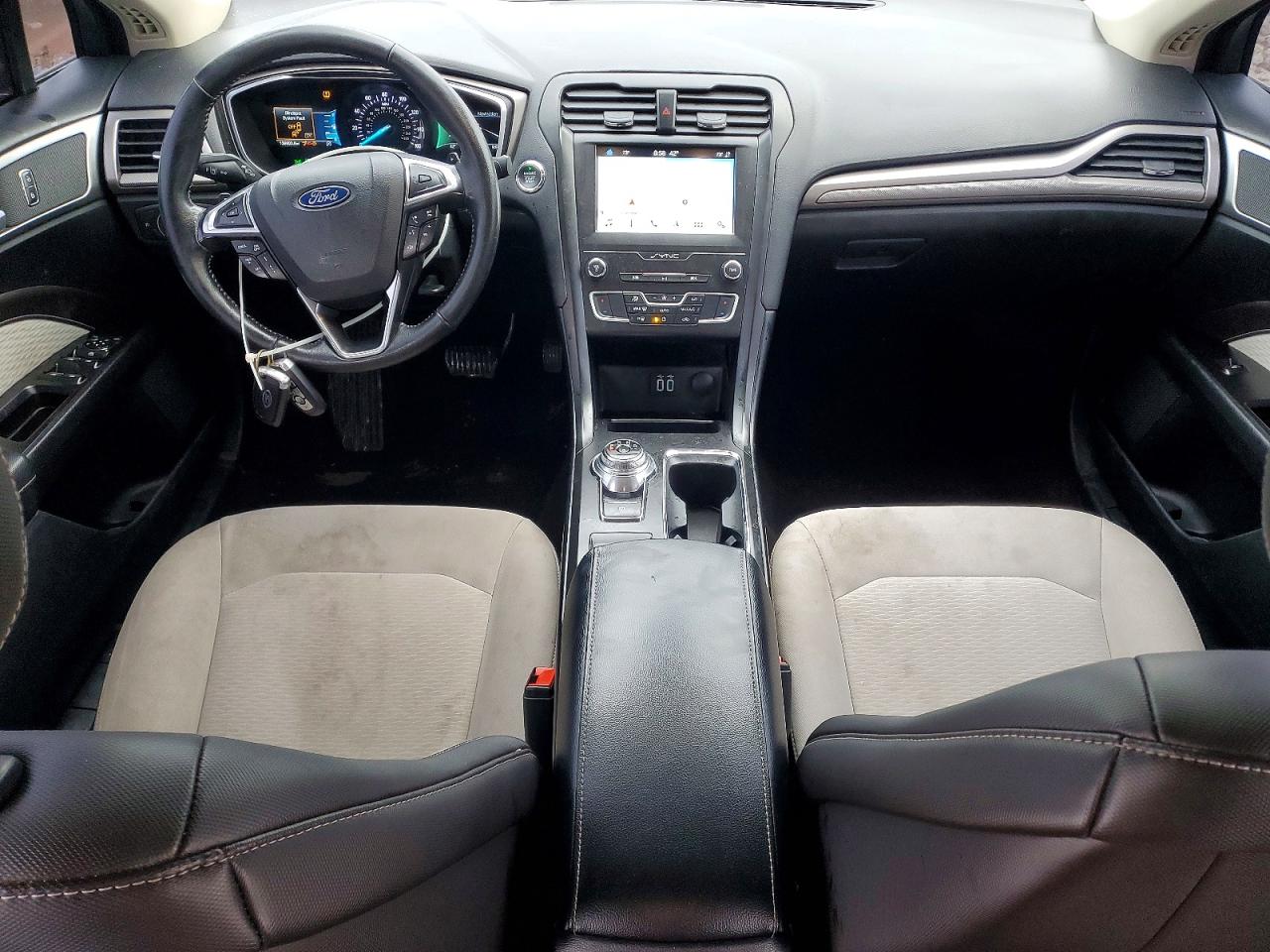 2019 FORD FUSION SE photo 8