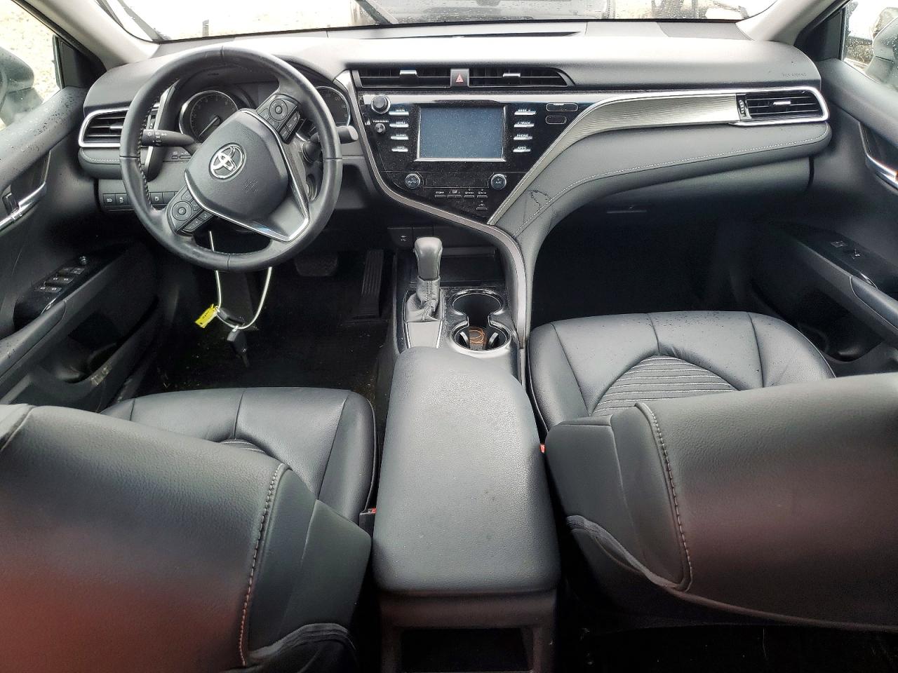 2018 TOYOTA CAMRY L photo 8