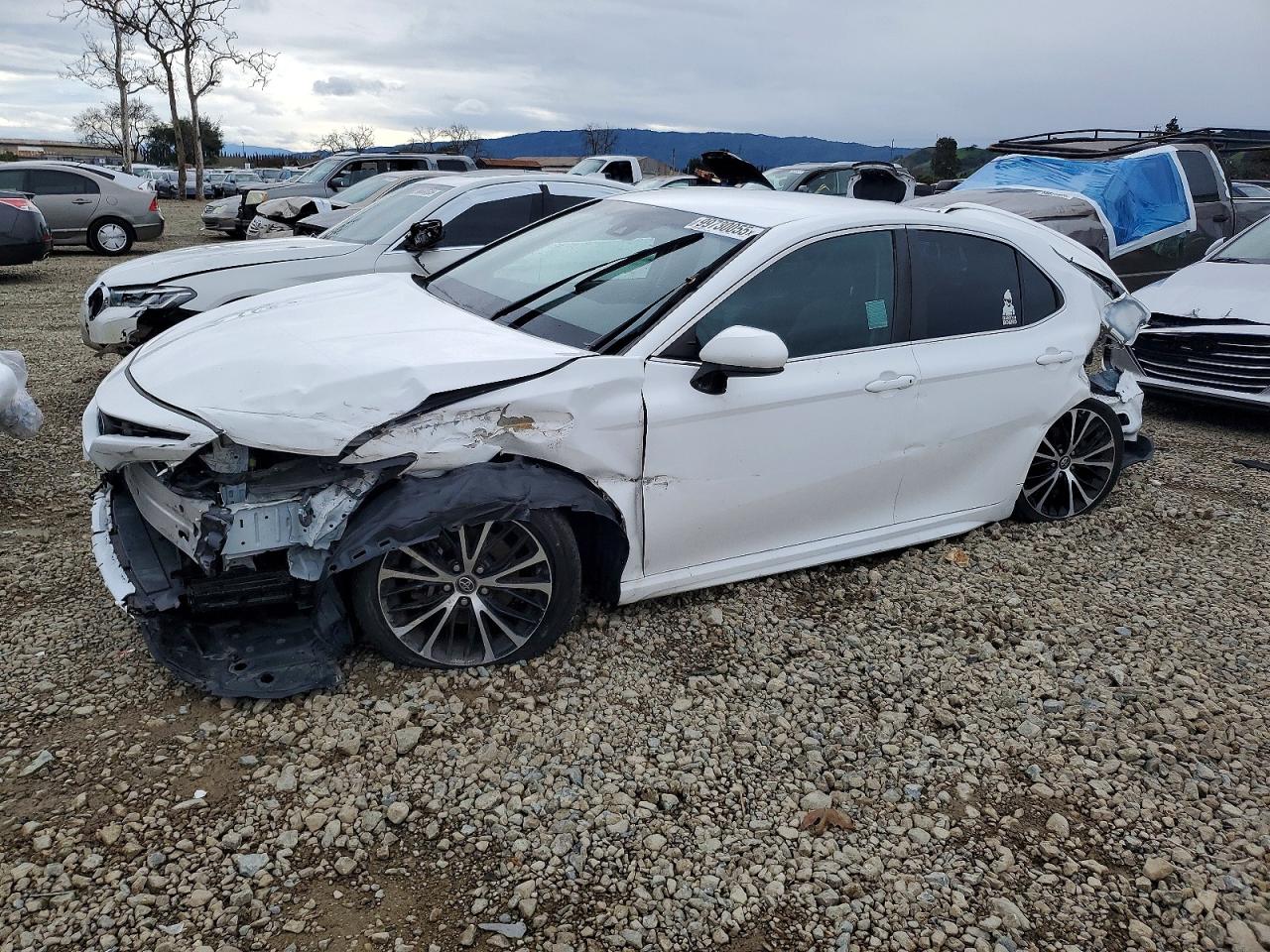 2018 TOYOTA CAMRY