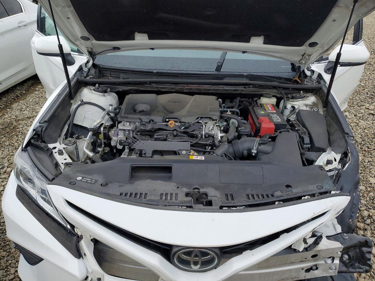 2018 TOYOTA CAMRY L photo 11