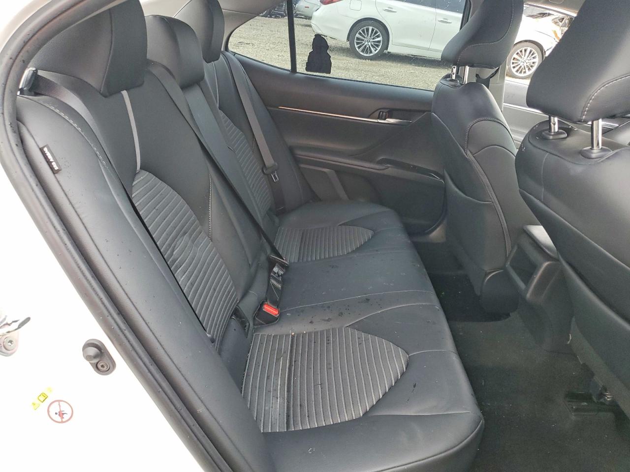 2018 TOYOTA CAMRY L photo 10