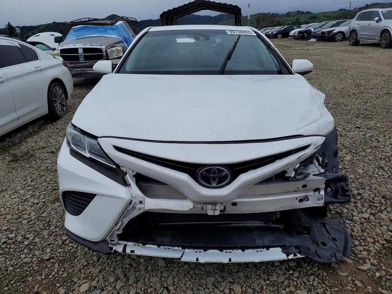 2018 TOYOTA CAMRY L photo 5