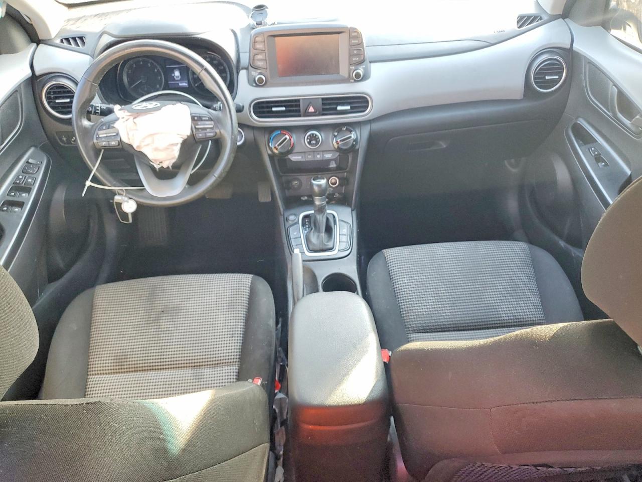 2020 HYUNDAI KONA SEL photo 8