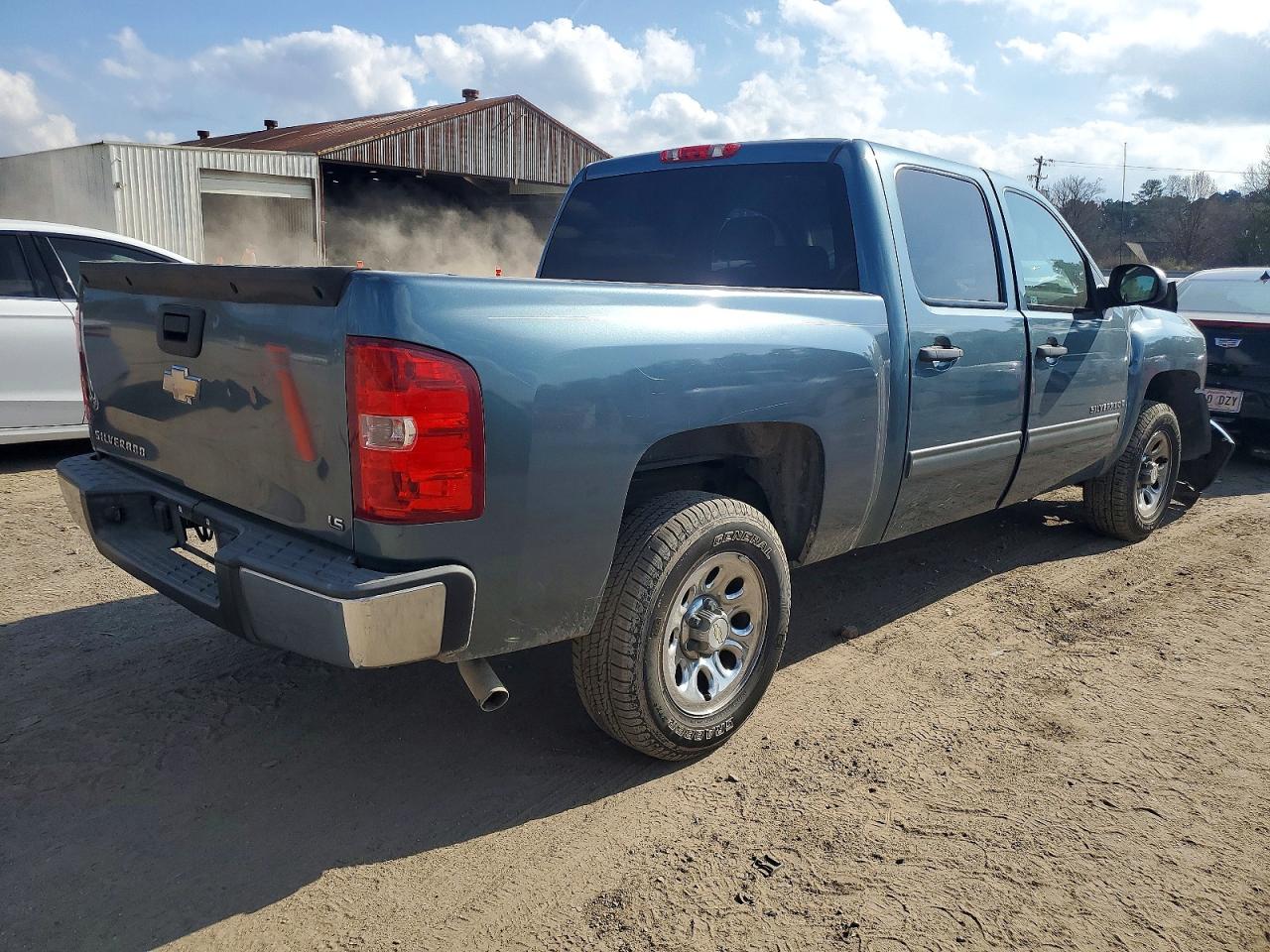 2009 CHEVROLET SILVERADO C1500 photo 3