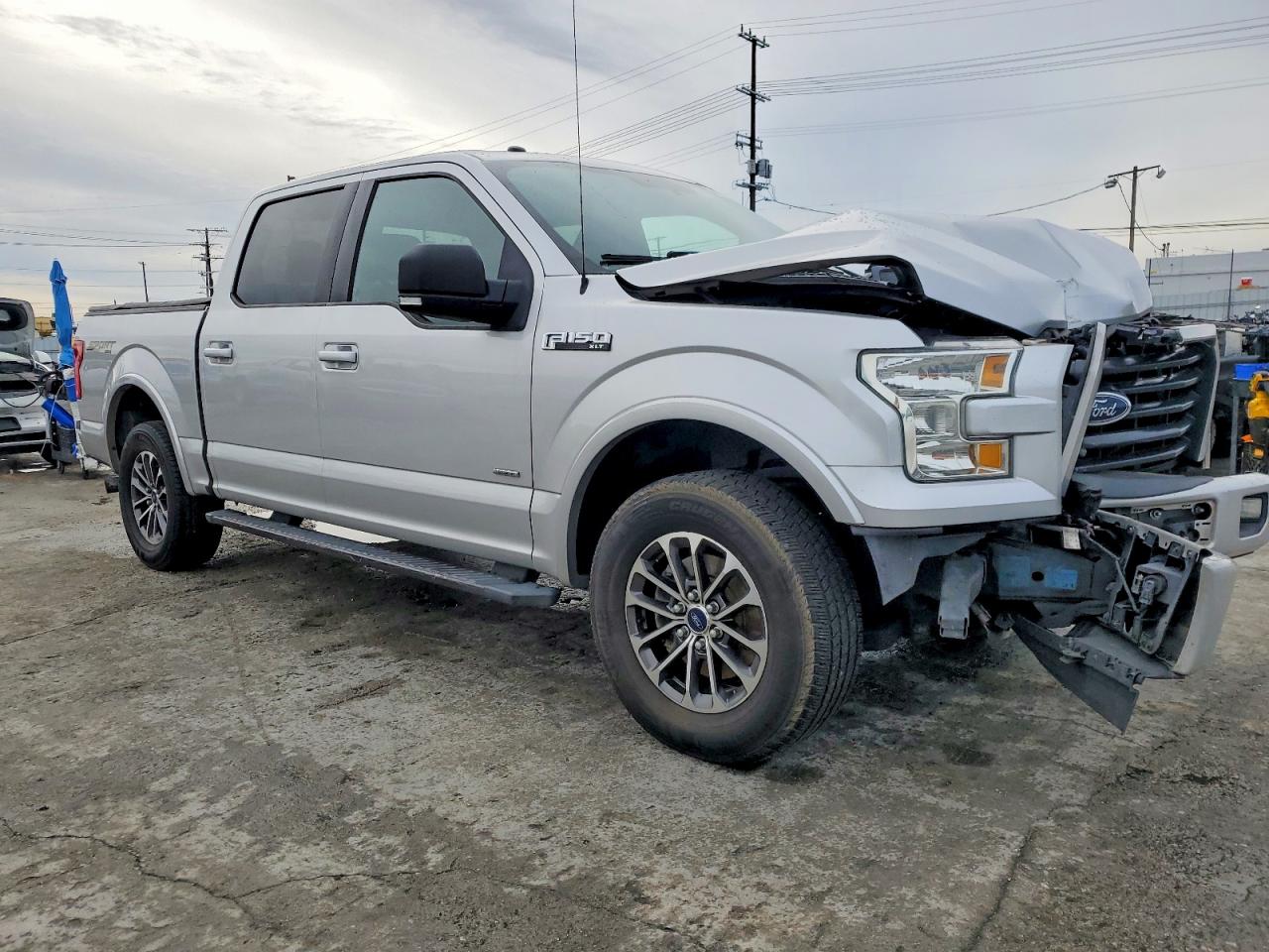 2017 FORD F150 SUPERCREW photo 4