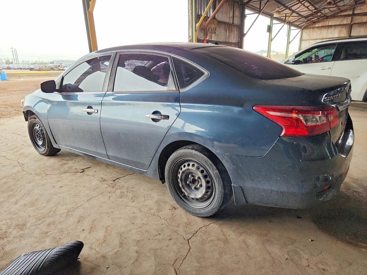 2016 NISSAN SENTRA S photo 5