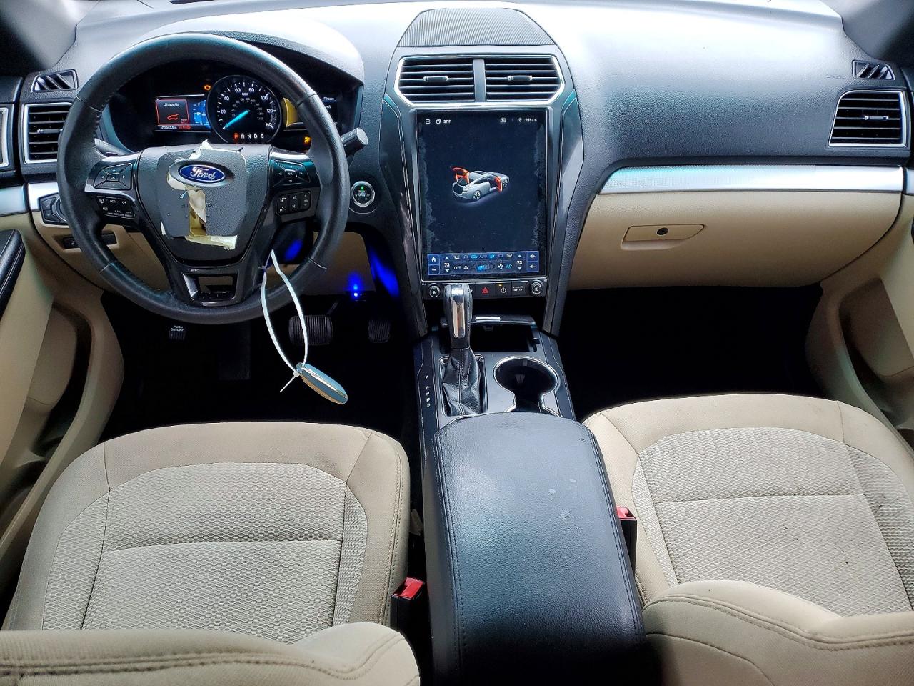 2016 FORD EXPLORER XLT photo 8