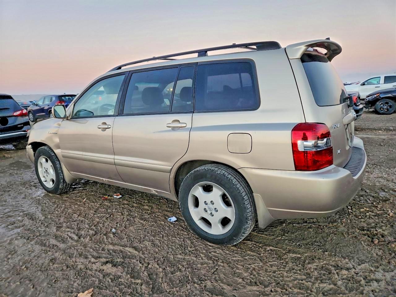 2005 TOYOTA HIGHLANDER LIMITED photo 2