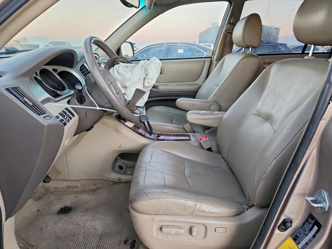 2005 TOYOTA HIGHLANDER LIMITED photo 7