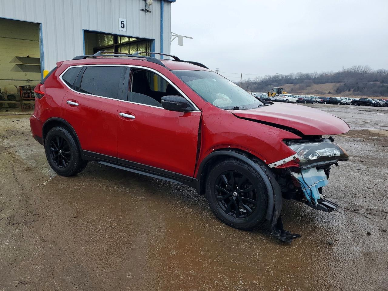 2017 NISSAN ROGUE SV photo 4