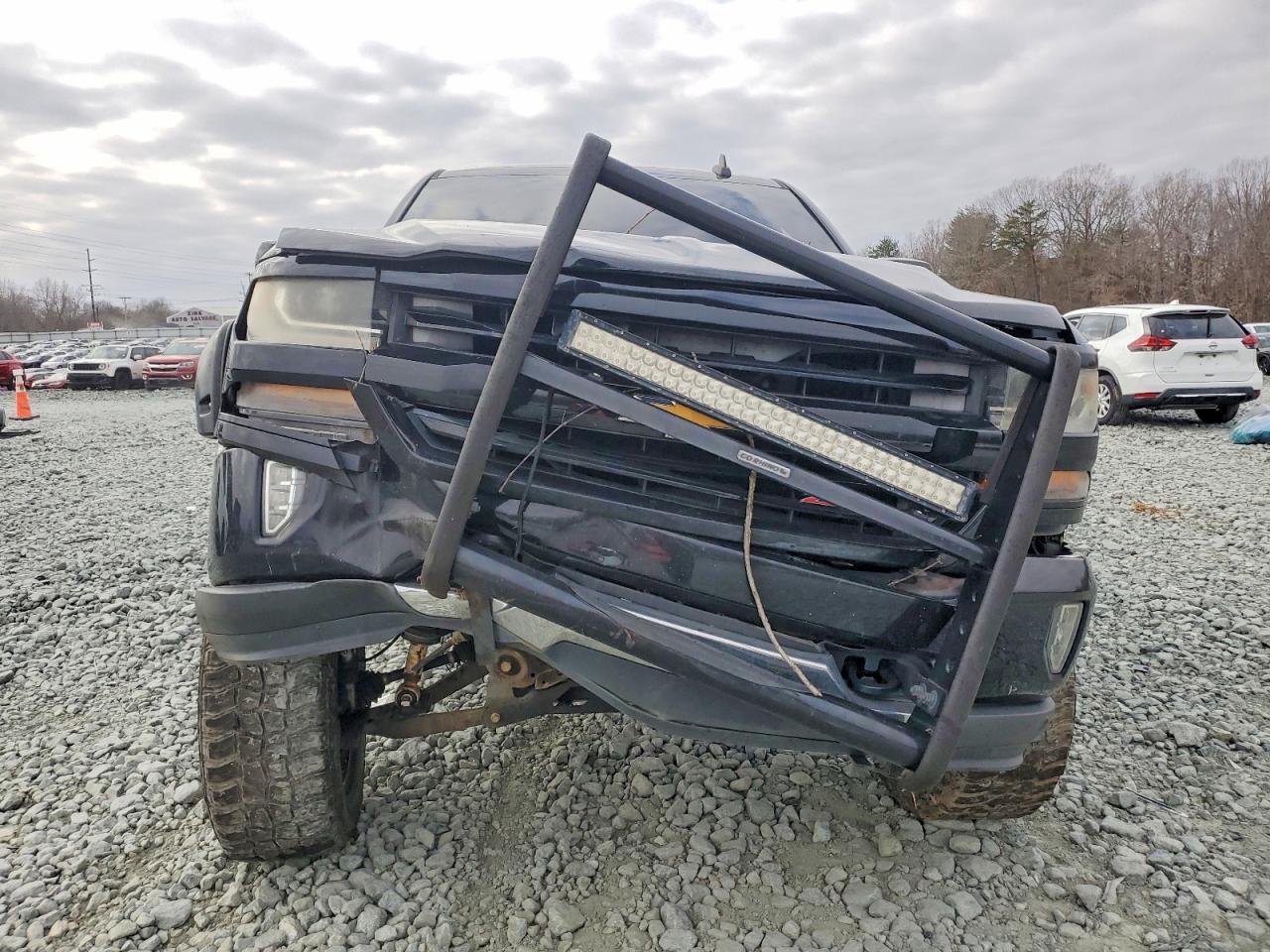 2016 CHEVROLET SILVERADO K1500 LT photo 5