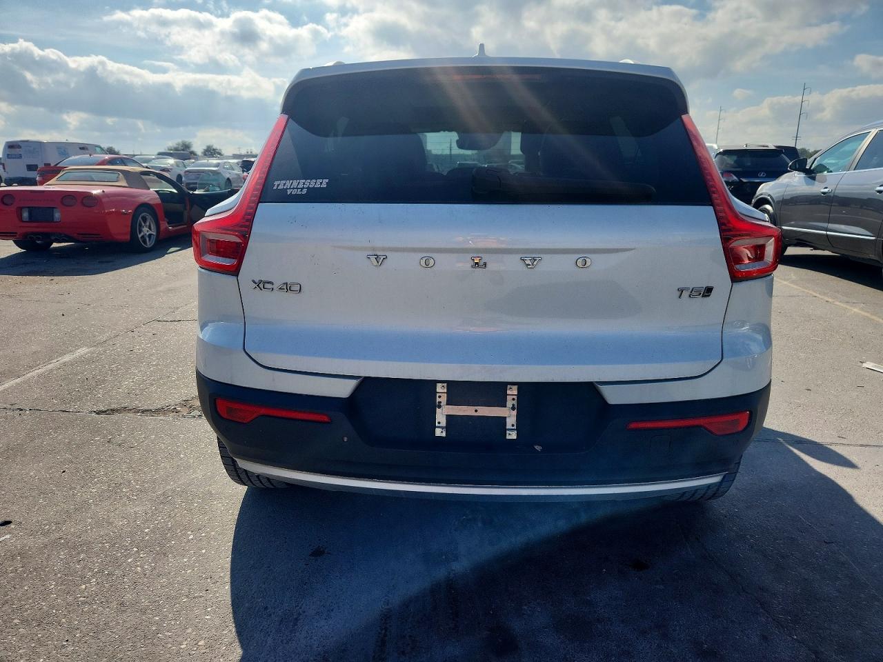 2021 VOLVO XC40 photo 6