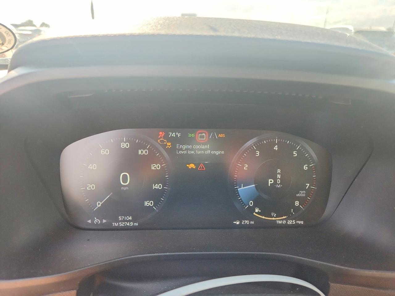 2021 VOLVO XC40 photo 9