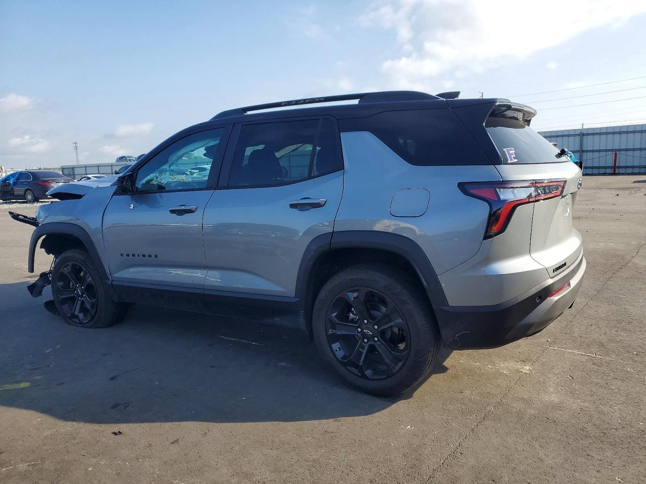 2026 CHEVROLET EQUINOX LT photo 2