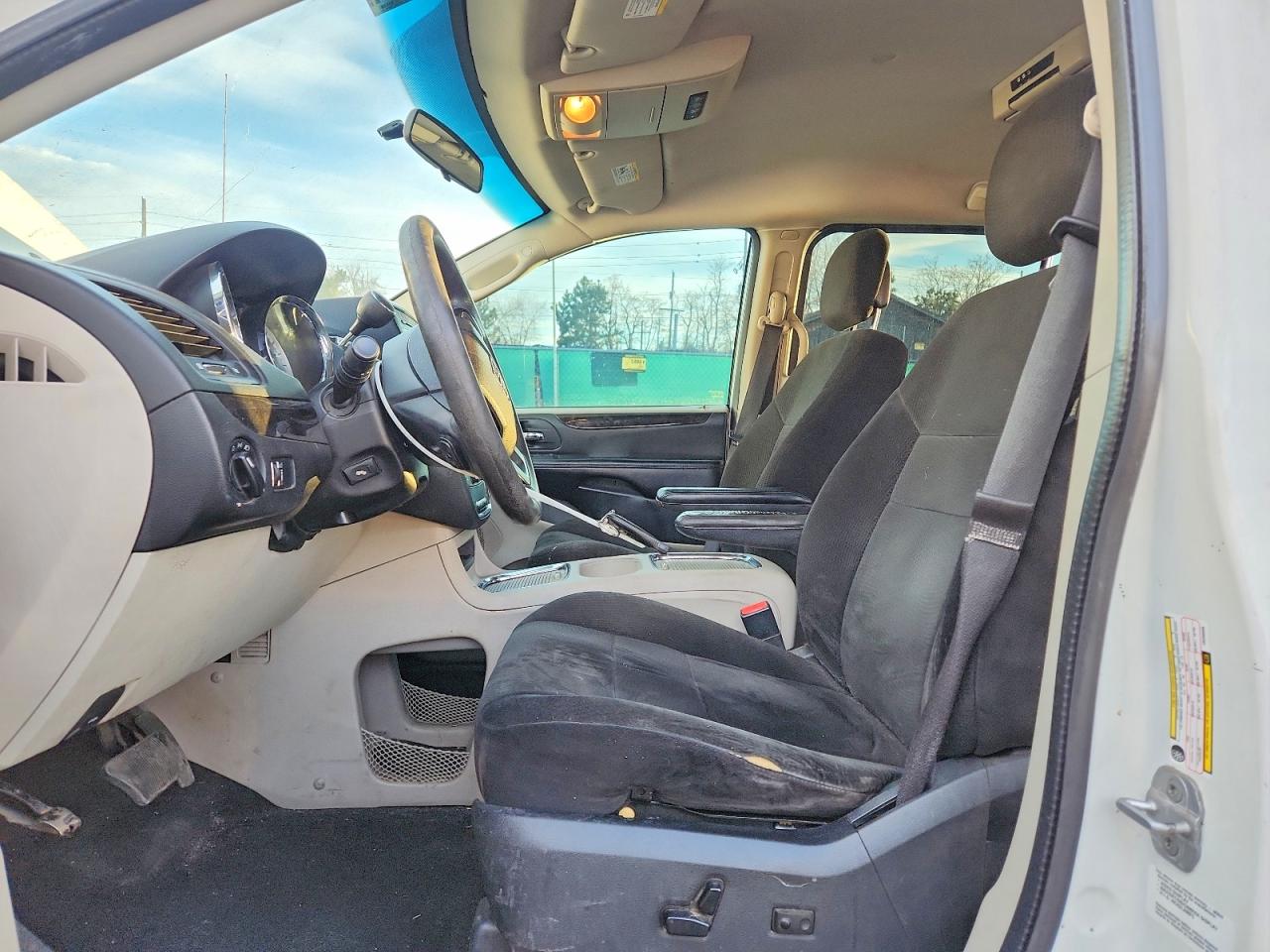 2012 DODGE GRAND CARAVAN SXT photo 7
