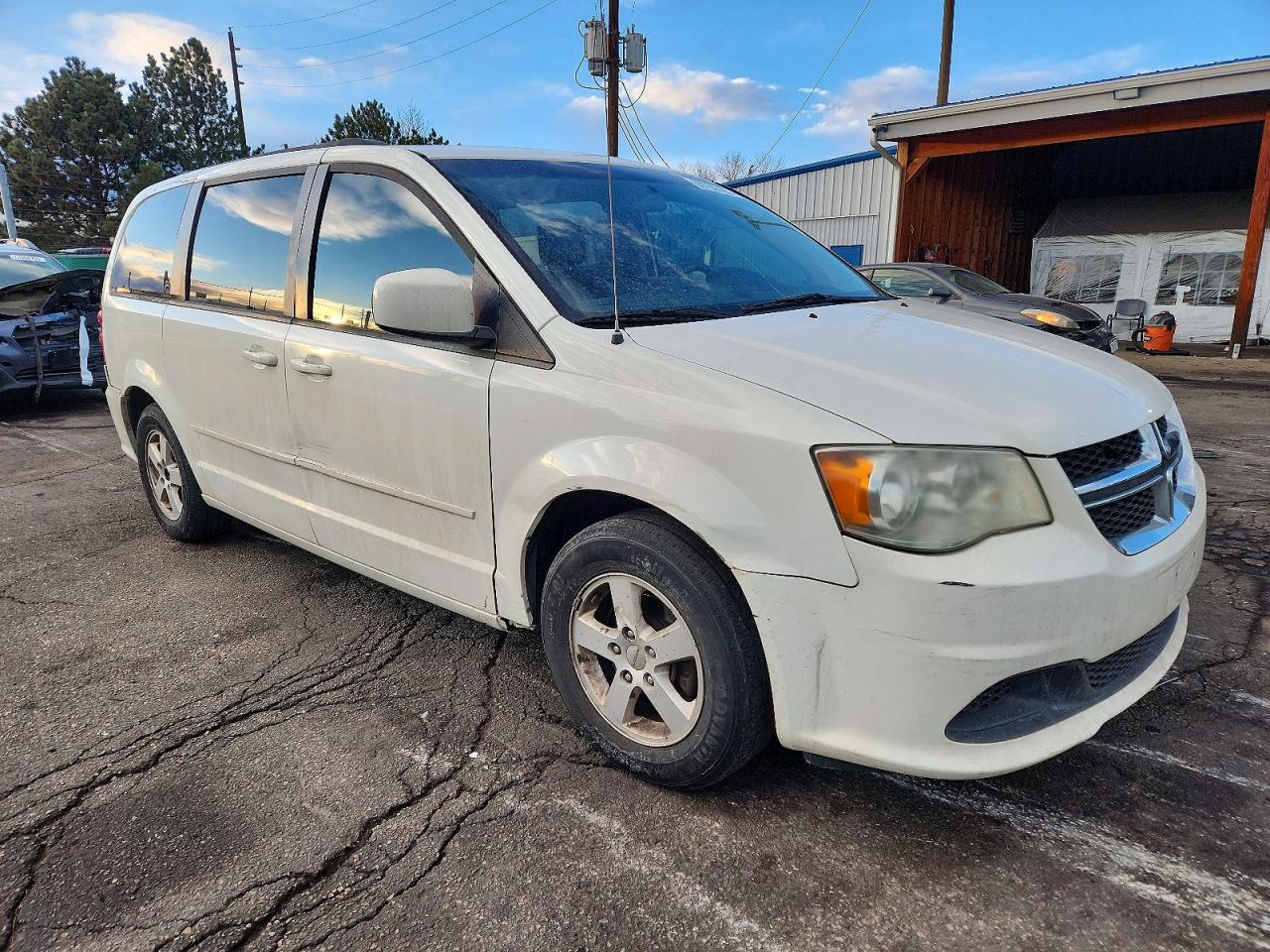 2012 DODGE GRAND CARAVAN SXT photo 4