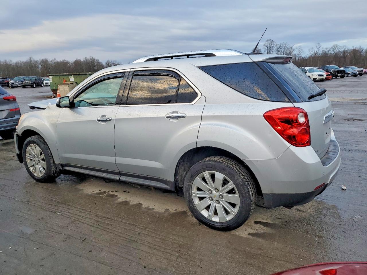 2010 CHEVROLET EQUINOX LT photo 2